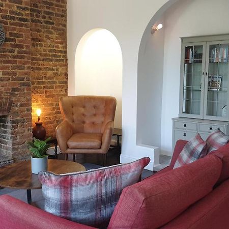 Beautiful Garden Apartment In Leafy St Leonards 5 Mins To Beach Bagian luar foto