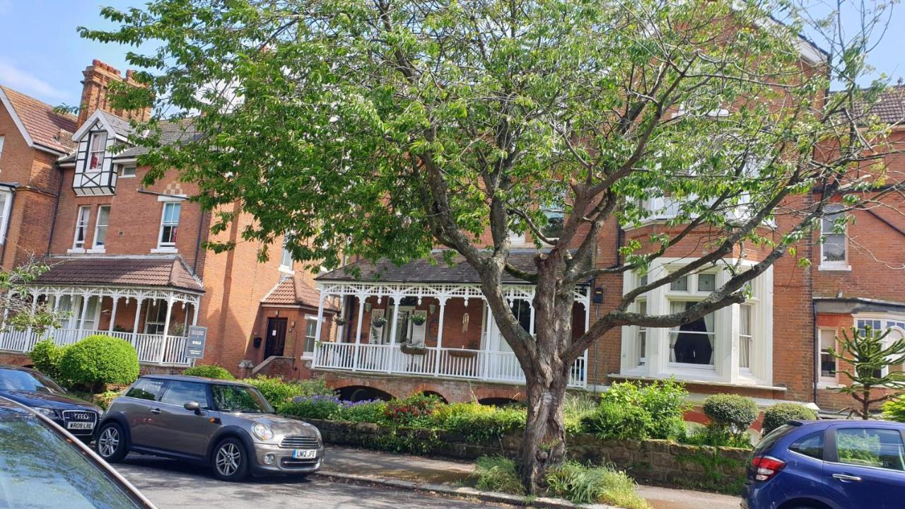 Beautiful Garden Apartment In Leafy St Leonards 5 Mins To Beach Bagian luar foto