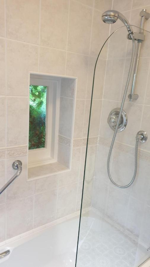 Beautiful Garden Apartment In Leafy St Leonards 5 Mins To Beach Bagian luar foto